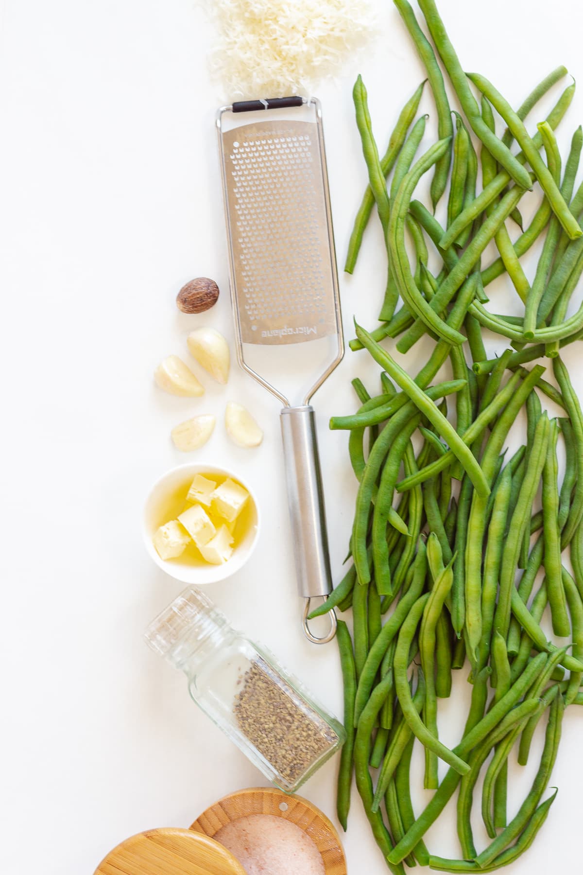 Overhead photo of ingredients needed to make garlic butter green beans.
