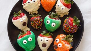 Easy Halloween Chocolate Covered Strawberries — Marley's Menu