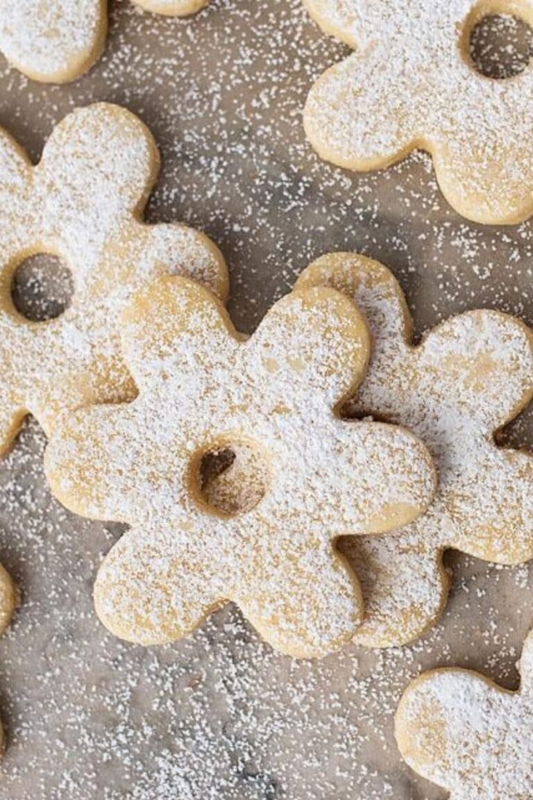 Italian canestrelli cookies dusted with icing sugar.