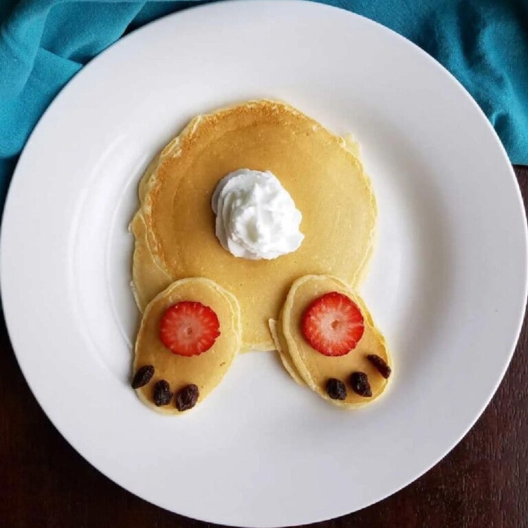 Pancakes arranged and decorated to look like a bunny butt.