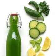 Pinterest graphic for green juice recipe.